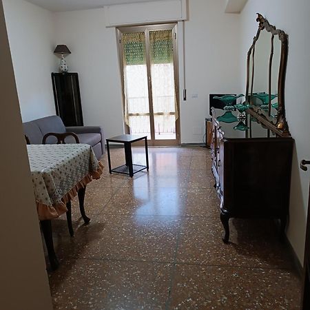 Hortis Apartment, 5 Persone, 2 Camere, Balcone, Metro C E Tram Per Il Centro Rom Exteriör bild