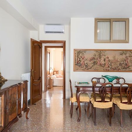 Hortis Apartment, 5 Persone, 2 Camere, Balcone, Metro C E Tram Per Il Centro Rom Exteriör bild