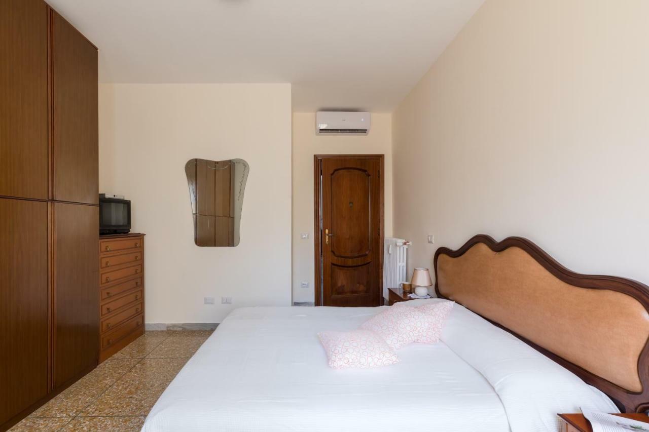 Hortis Apartment, 5 Persone, 2 Camere, Balcone, Metro C E Tram Per Il Centro Rom Exteriör bild